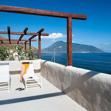 Nerossidiana Hotel apartamentowy 2*