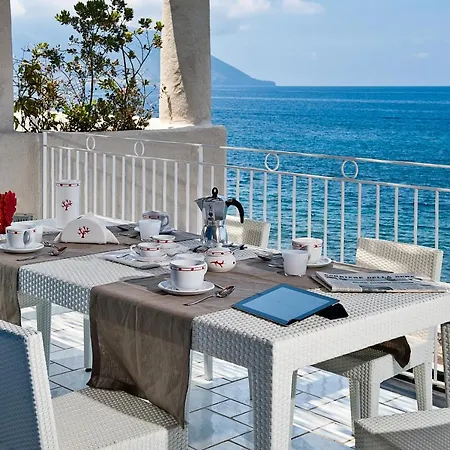 Nerossidiana Hotel apartamentowy Acquacalda